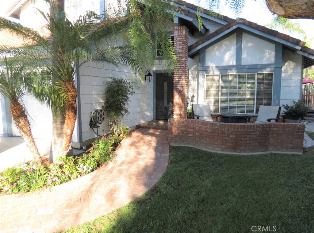 Yorba Linda, CA 92887,5580 Vista Cantora