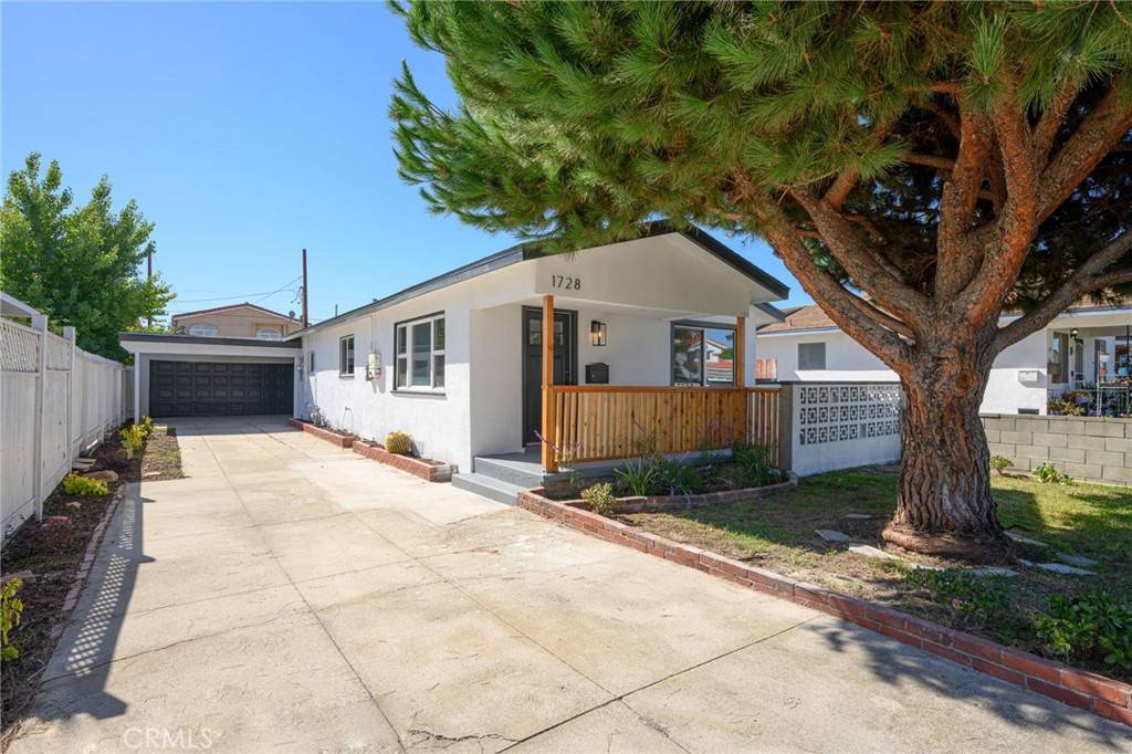 Lomita, CA 90717,1728 255th ST