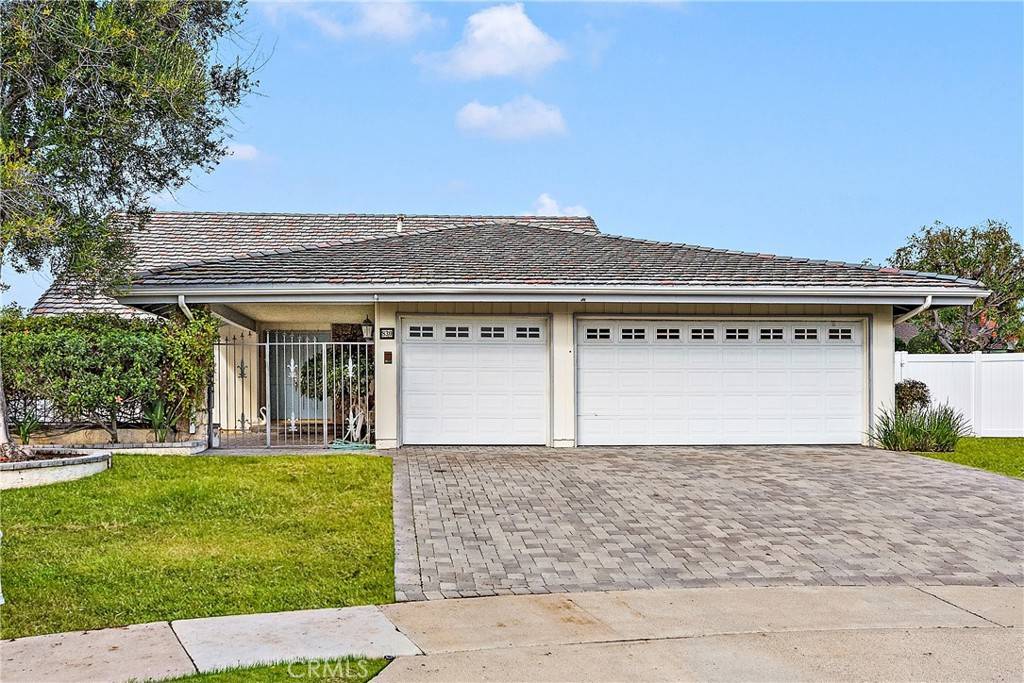 Fullerton, CA 92832,830 N Tamarack DR