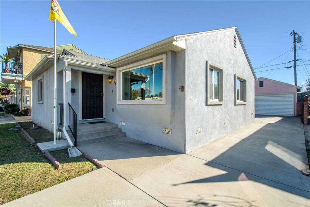 Lakewood, CA 90712,2422 Dollar ST