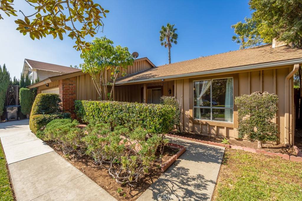 Yorba Linda, CA 92886,4575 via de la plaza