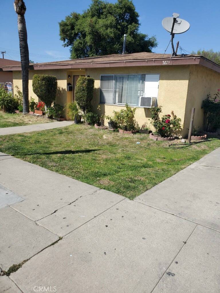 Cudahy, CA 90201,5223 Santa Ana ST