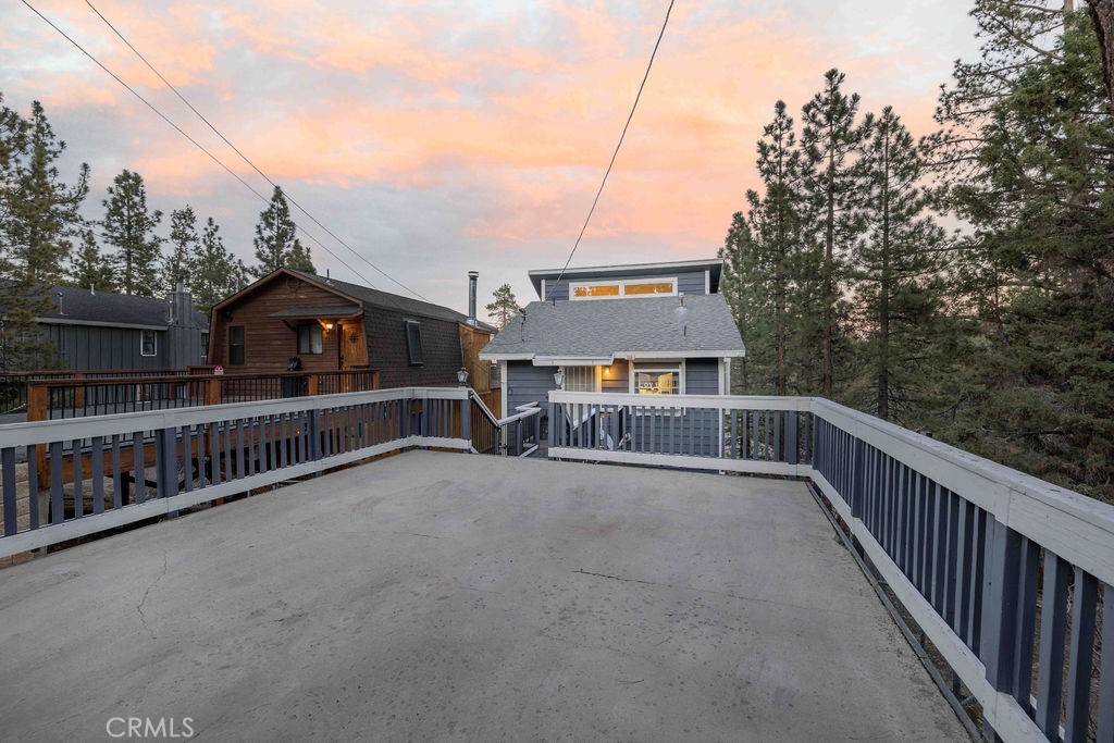 Big Bear City, CA 92314,116 Winding LN