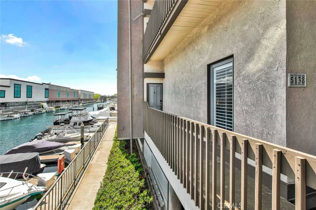 Long Beach, CA 90803,5138 Marina Pacifica DR N #35