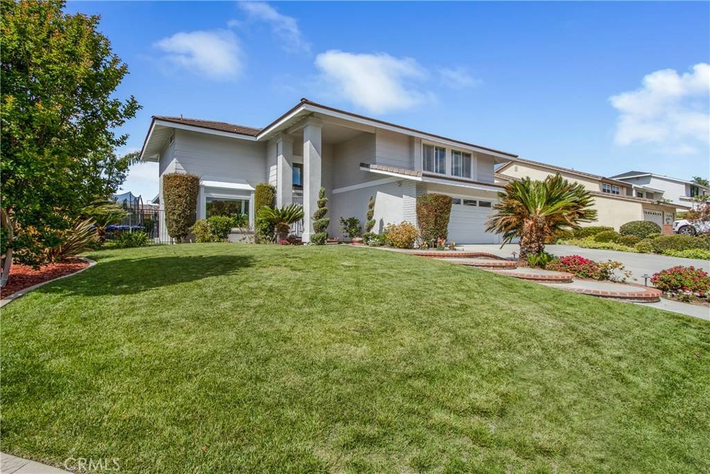 Yorba Linda, CA 92886,20631 Punto De