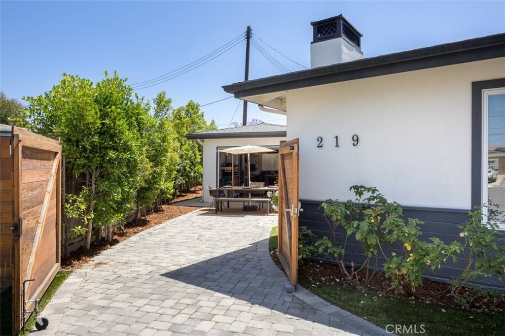 Costa Mesa, CA 92627,219 Pauline PL