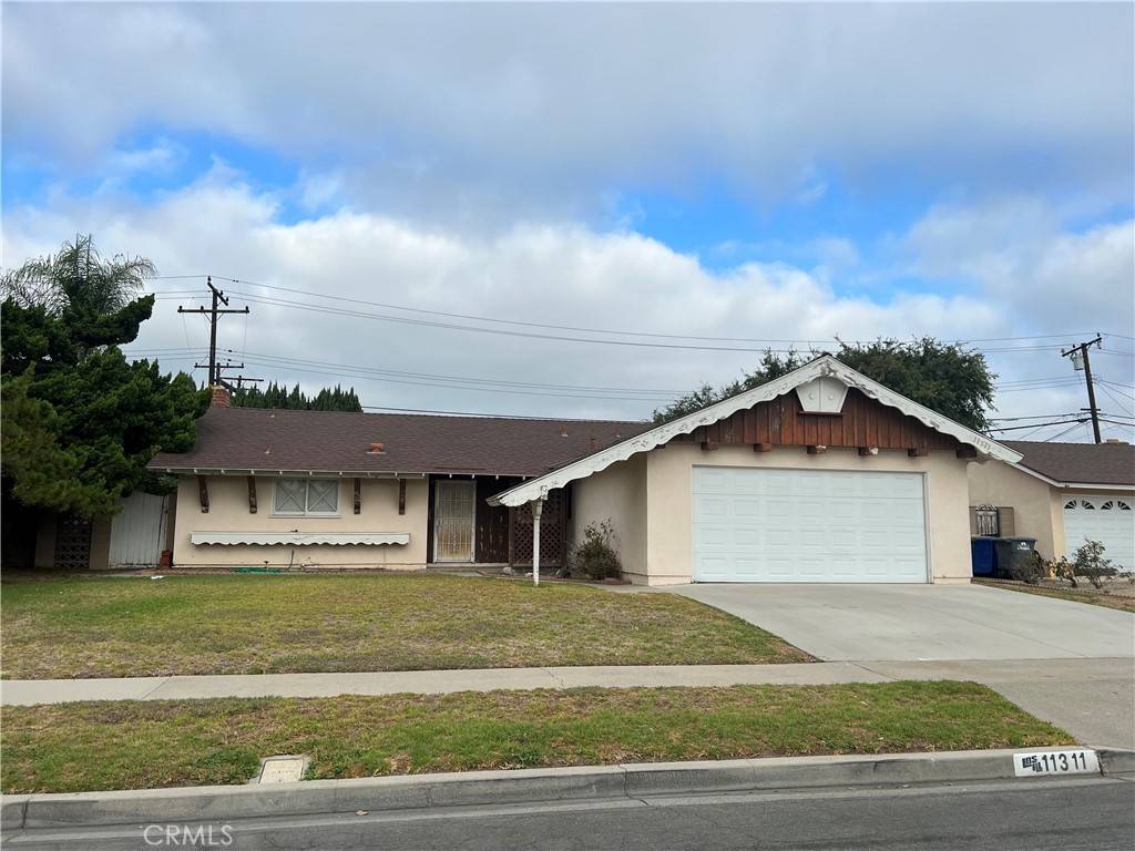 Los Alamitos, CA 90720,11311 Pine ST