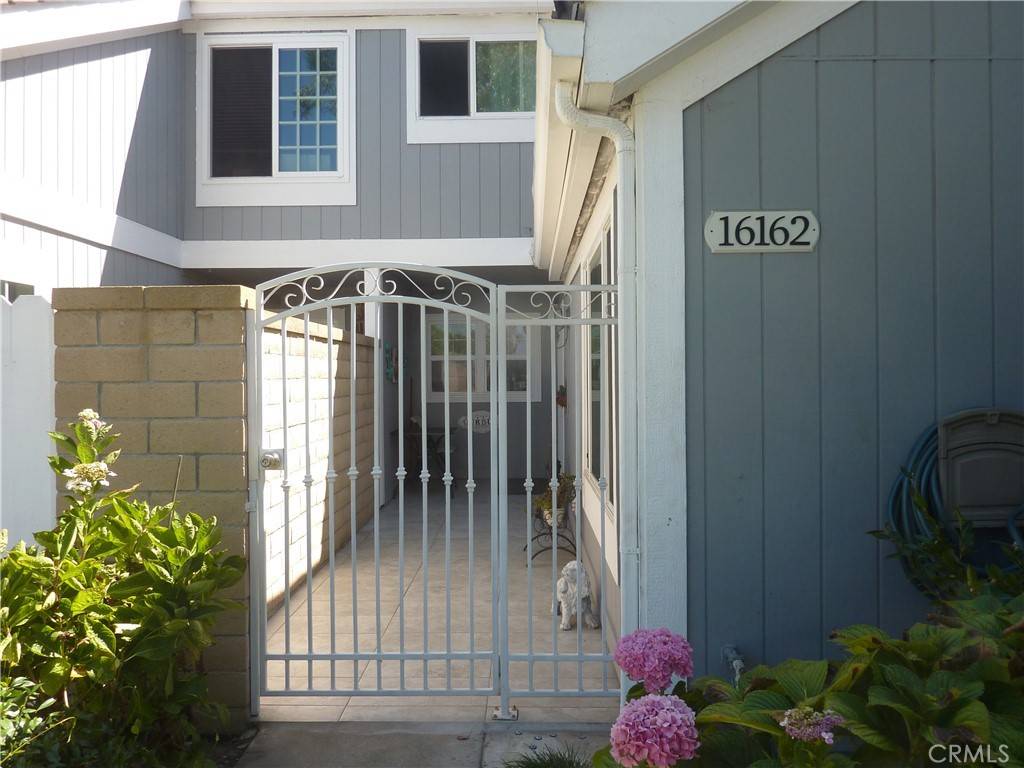 Huntington Beach, CA 92649,16162 Tortola CIR