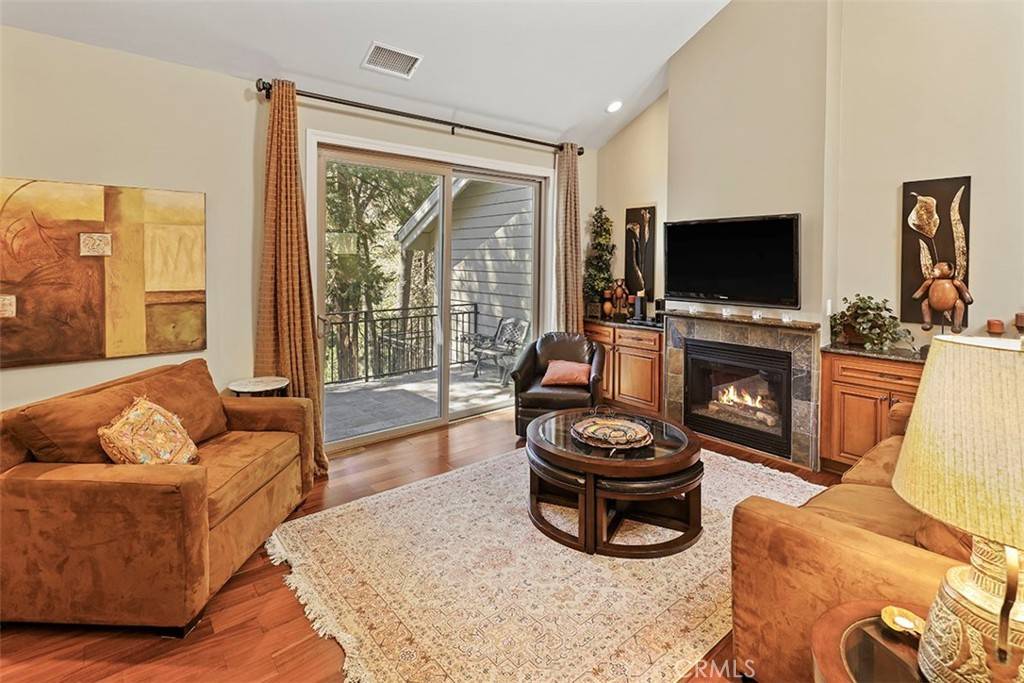 27114 Sugar Pine DR Lake Arrowhead, CA 92352