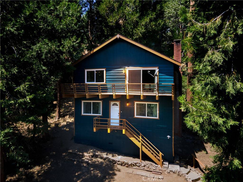 Lake Arrowhead, CA 92352,698 Victoria CT