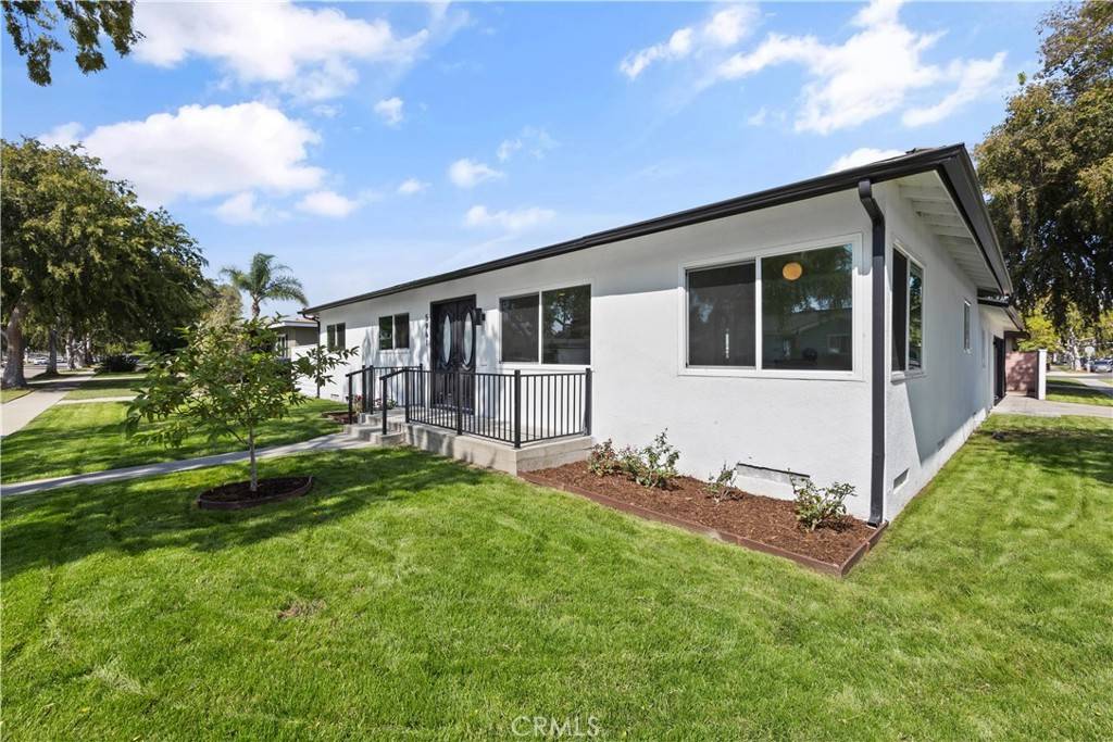 Long Beach, CA 90815,5961 E Walton ST
