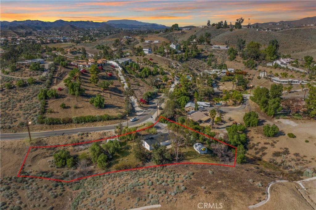 Canyon Lake, CA 92587,24201 Conejo DR