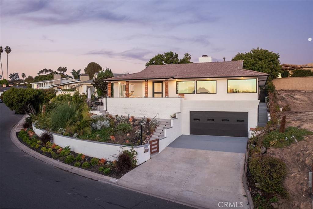 Corona Del Mar, CA 92625,508 De Anza DR