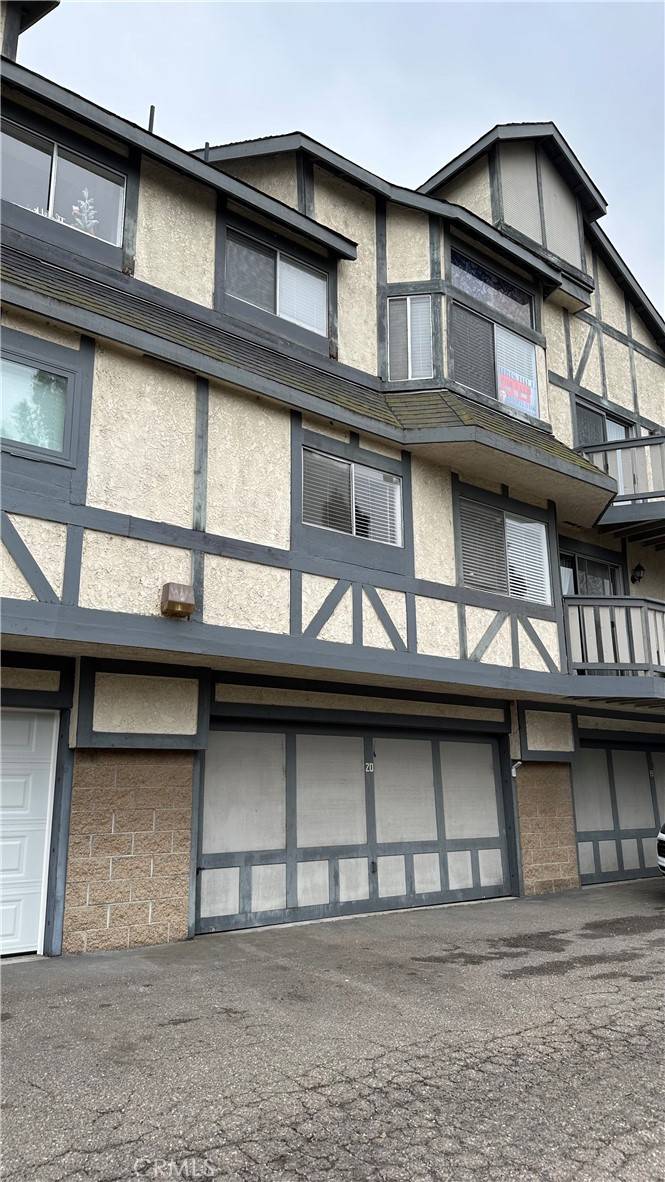 La Habra, CA 90631,511 S Walnut ST #20