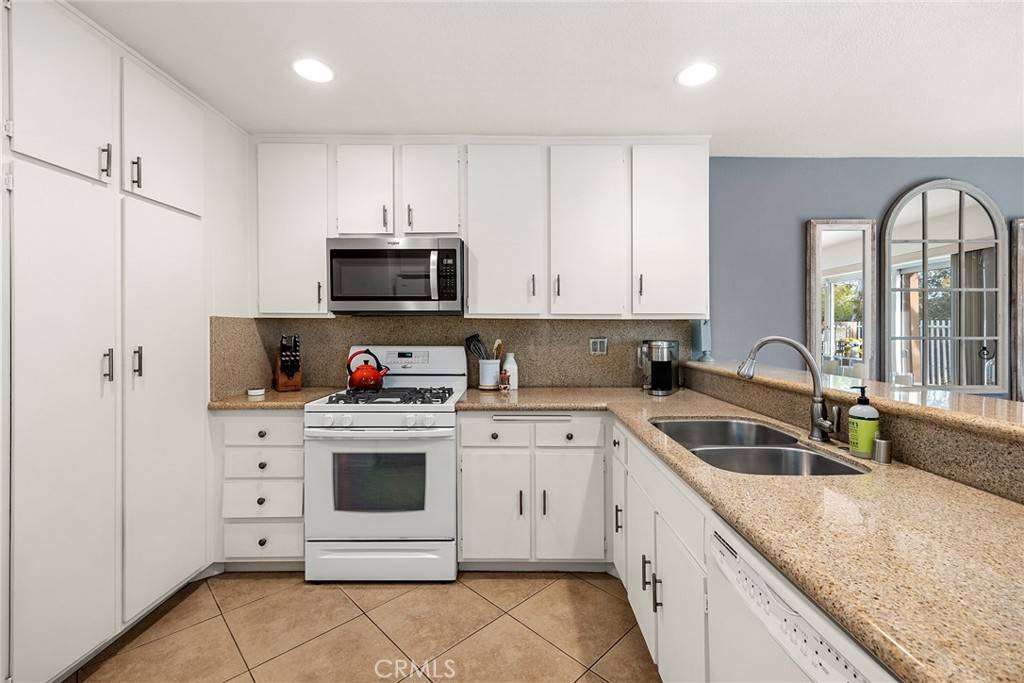 Yorba Linda, CA 92886,4749 Cardena