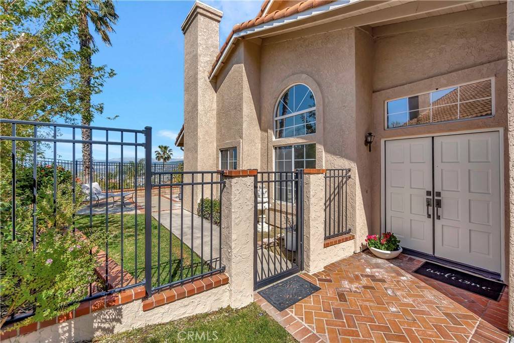 Anaheim Hills, CA 92807,709 S Palomino LN