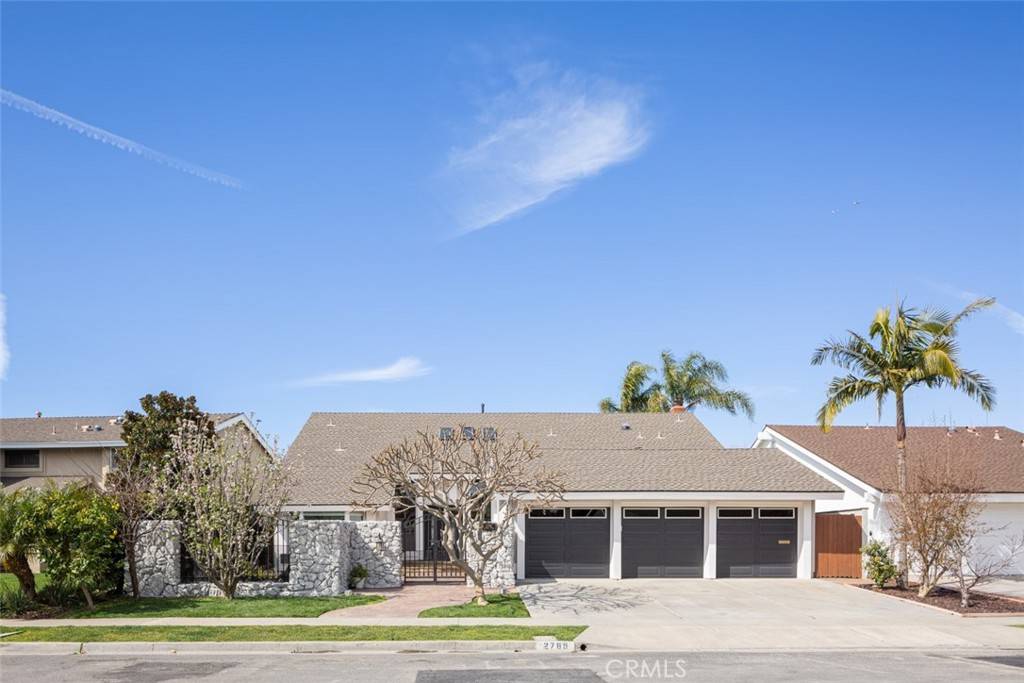 Costa Mesa, CA 92626,2789 Waxwing CIR