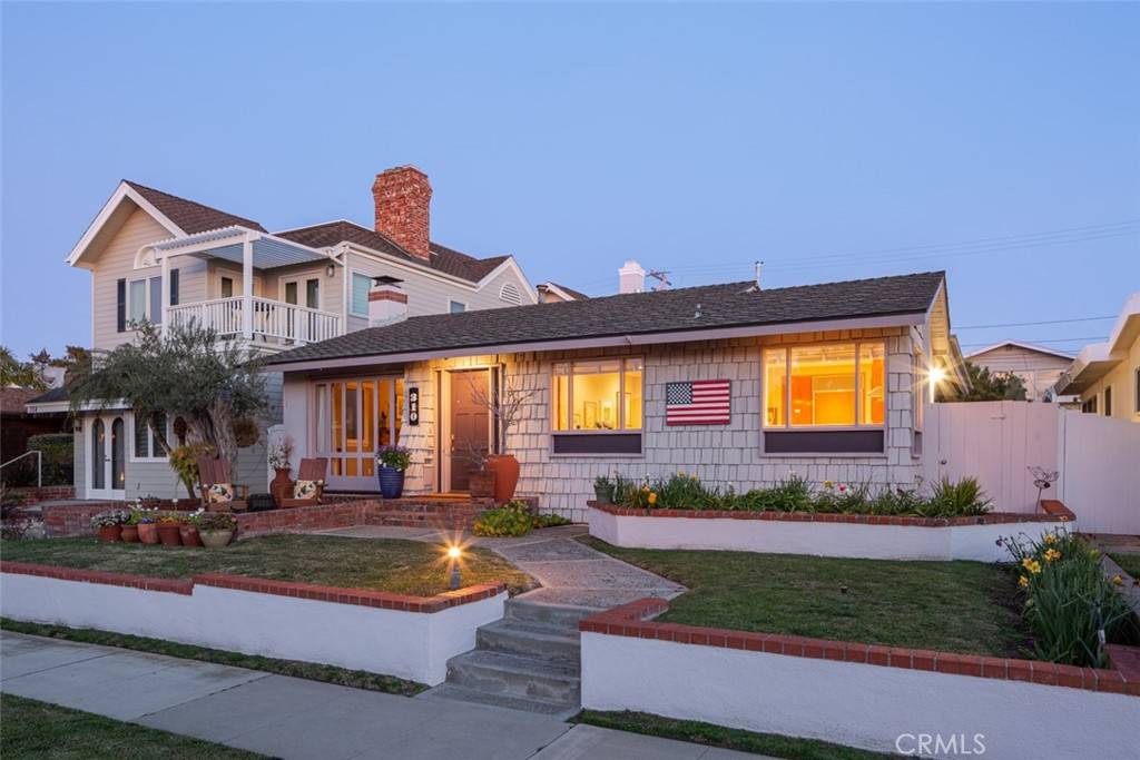 Corona Del Mar, CA 92625,310 Marigold AVE