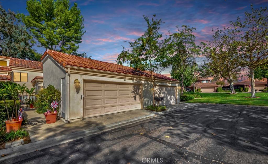 Fullerton, CA 92835,402 Westchester PL