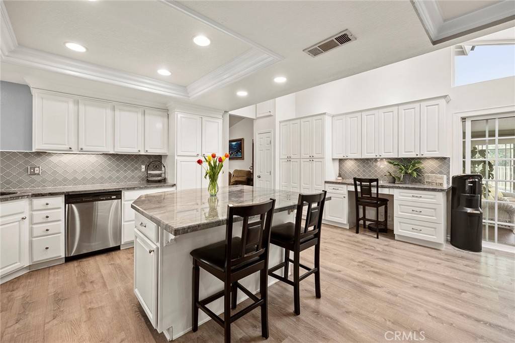 Anaheim Hills, CA 92808,260 S Brookside CT