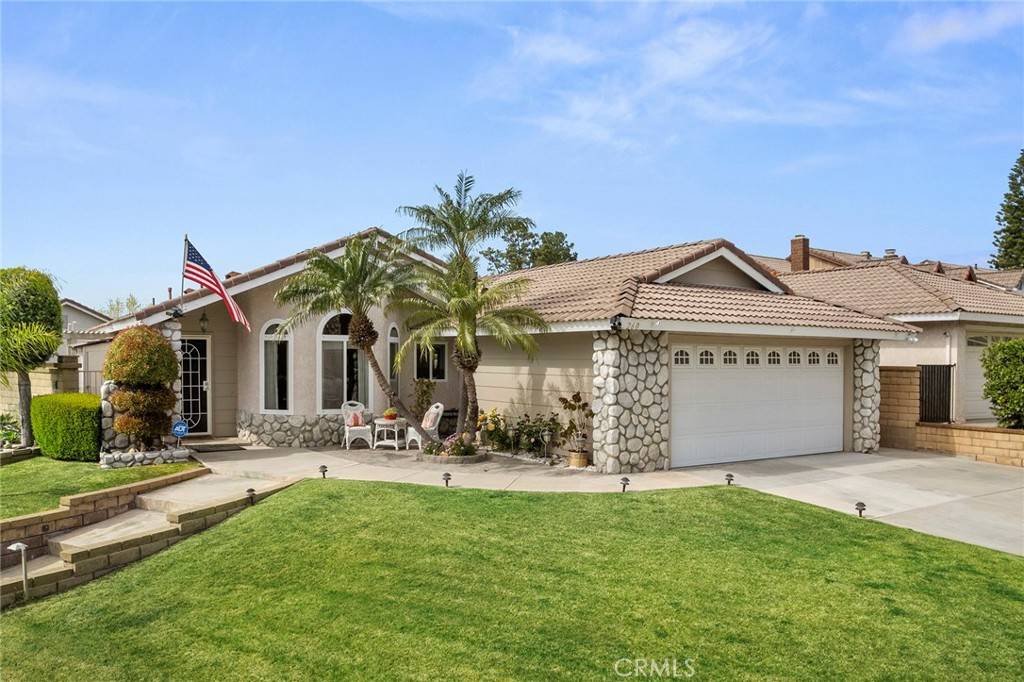 Anaheim Hills, CA 92808,260 S Brookside CT