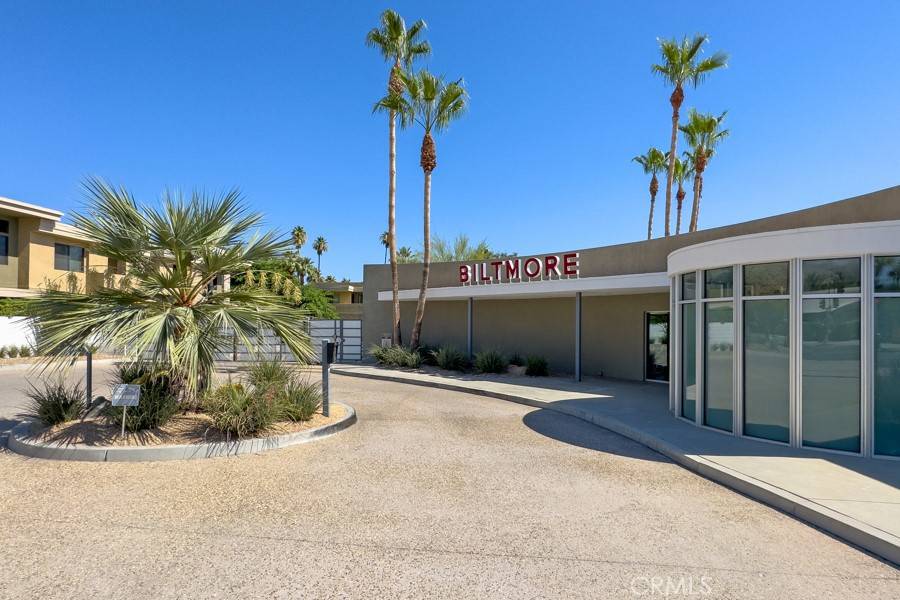 Palm Springs, CA 92264,940 E Palm Canyon DR #207