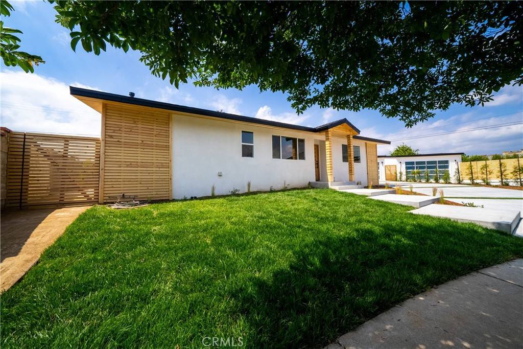 Arleta, CA 91331,13305 chase ST