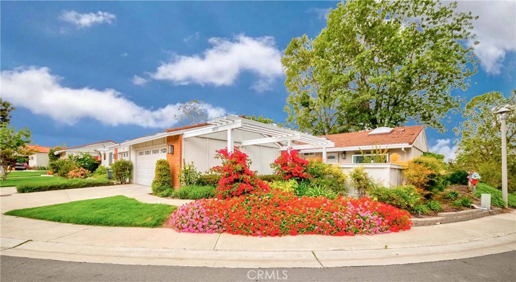 Laguna Woods, CA 92637,3211 Via Buena Vista #C