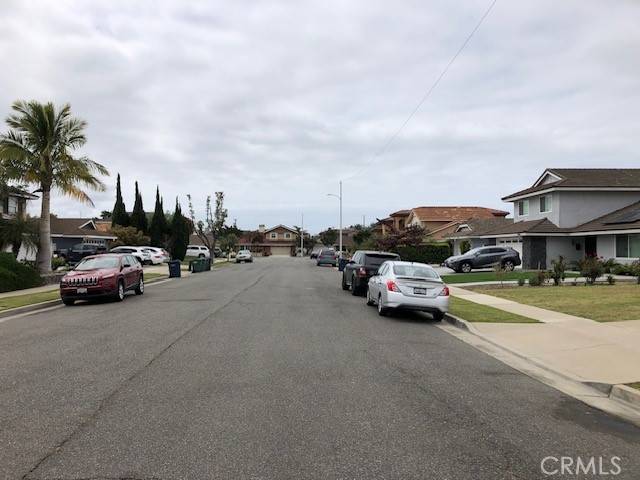 Fountain Valley, CA 92708,16537 Pinyon CIR