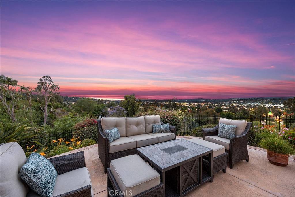 Anaheim Hills, CA 92807,279 S Via Montanera