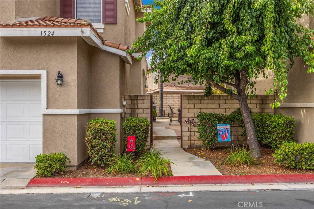 Placentia, CA 92870,1524 E Cameron WAY