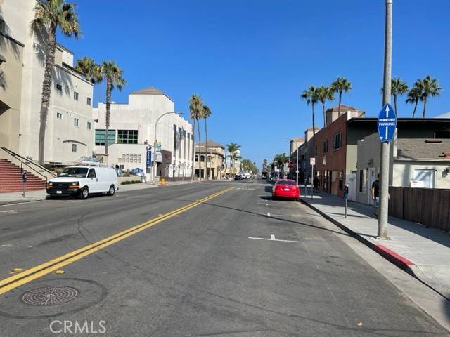 Huntington Beach, CA 92648,216 Walnut AVE