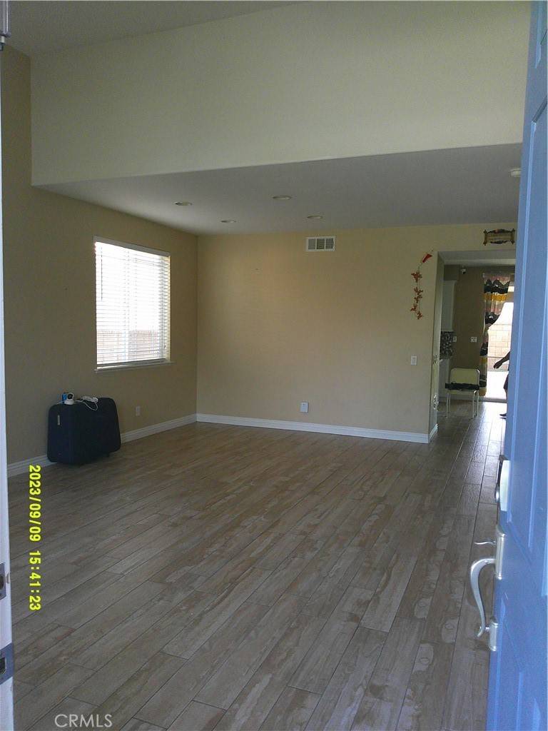 Eastvale, CA 92880,14375 Pointer LOOP