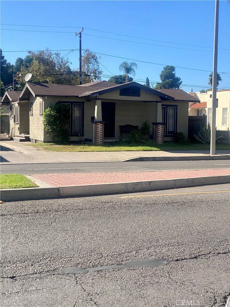 Santa Ana, CA 92703,1008 N Flower ST