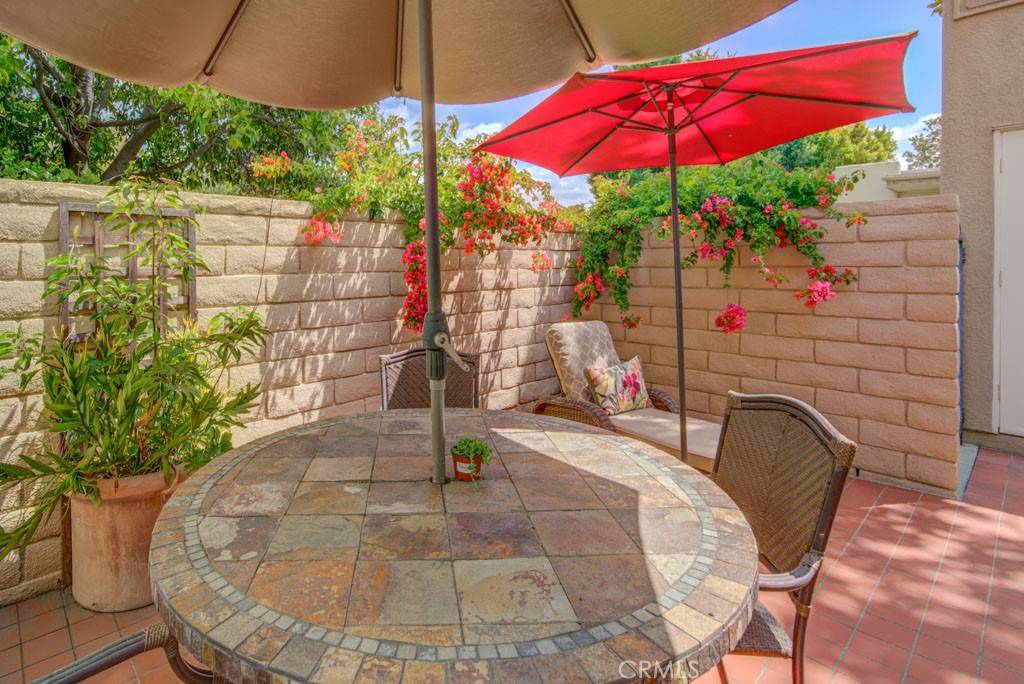 Laguna Woods, CA 92637,2090 Ronda Granada #C