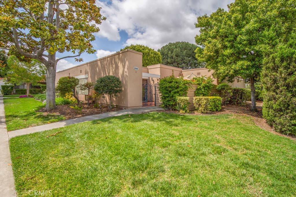 Laguna Woods, CA 92637,2090 Ronda Granada #C