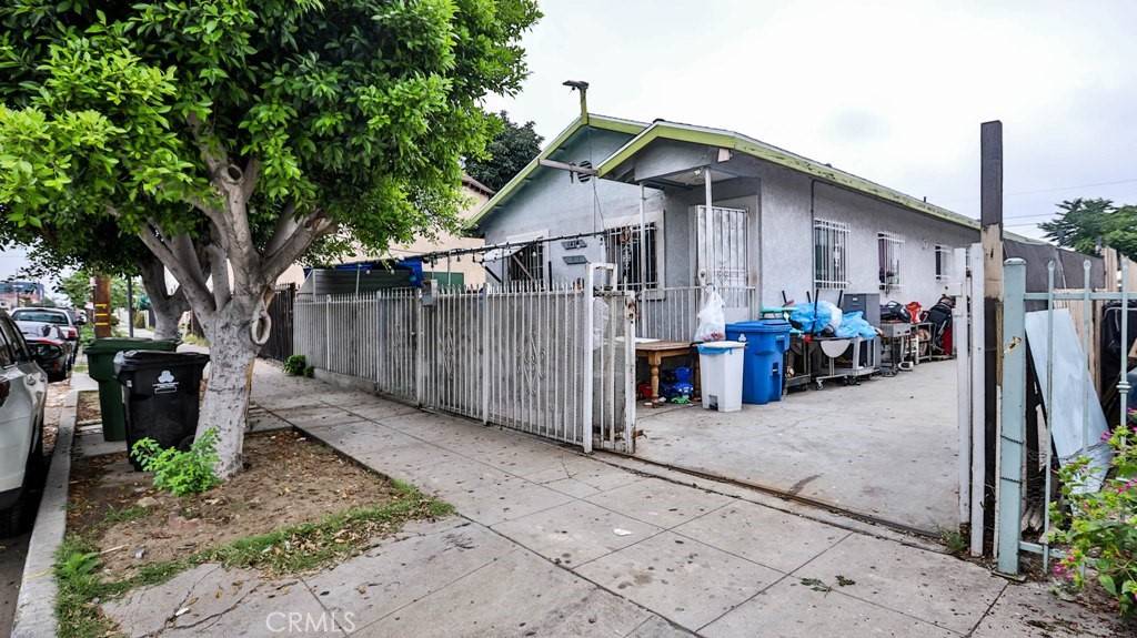 Los Angeles, CA 90044,6414 S Hoover ST