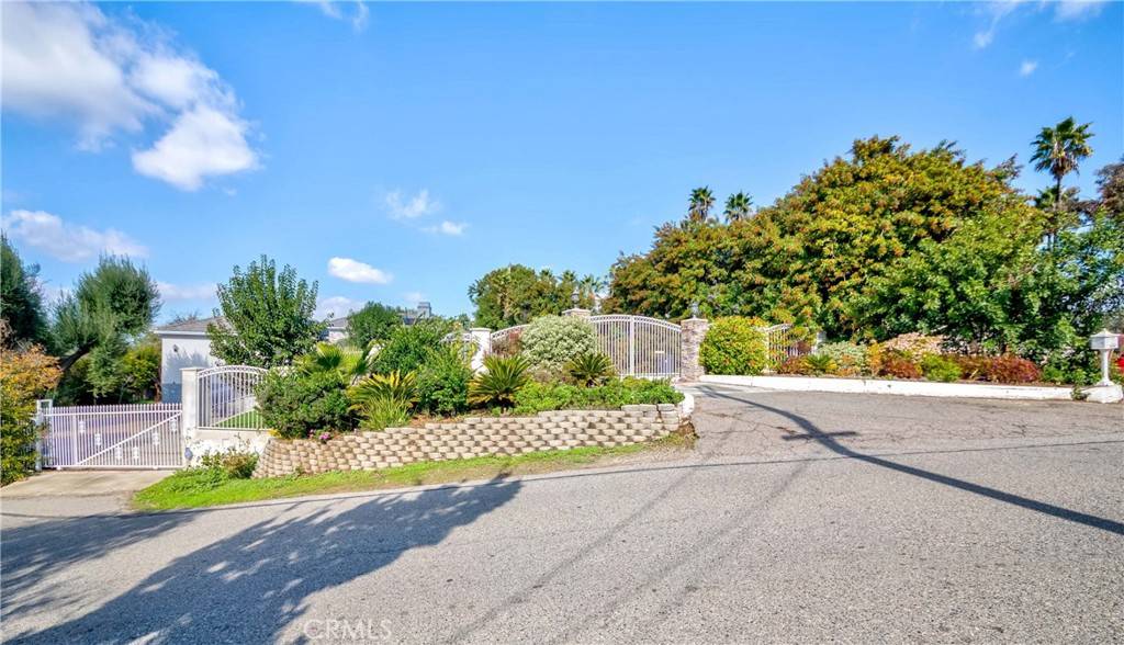 Fullerton, CA 92833,1309 W Valley View DR