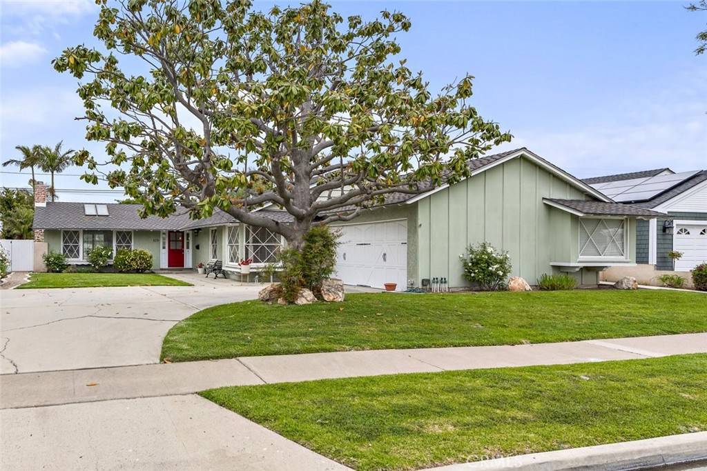 Rossmoor, CA 90720,2761 Saint Albans Drive