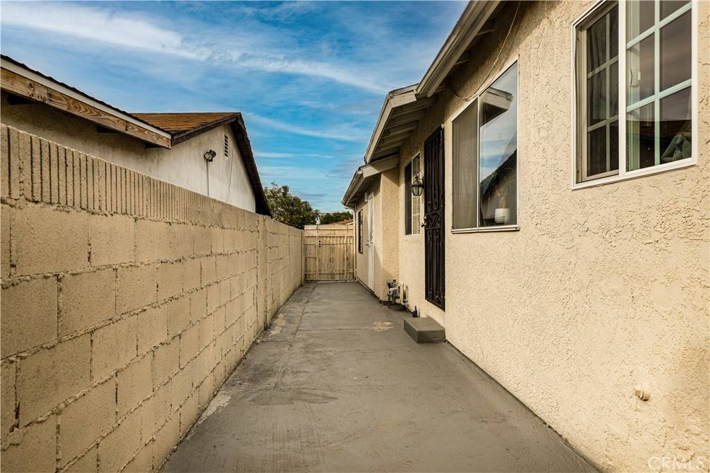 Hawaiian Gardens, CA 90716,12316 211th ST