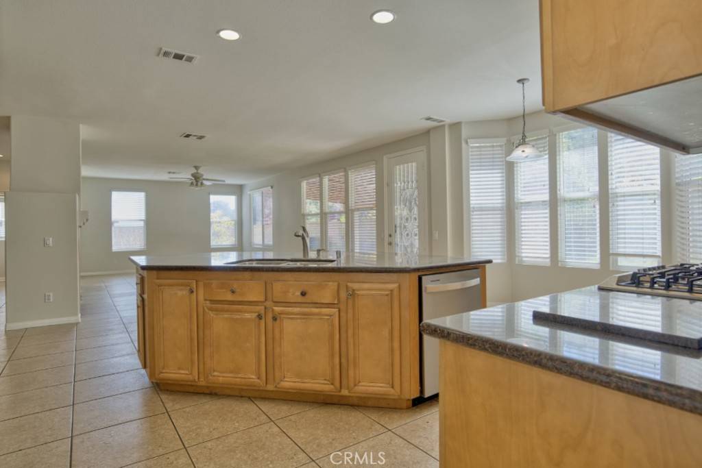 Corona, CA 92883,1696 Tamarron DR