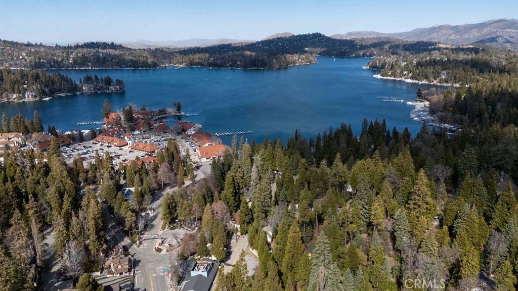 Lake Arrowhead, CA 92352,277 Snow Flower LN