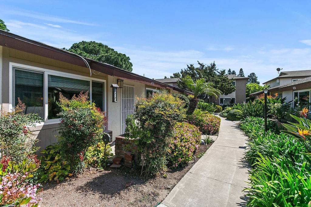 Tustin, CA 92780,455 E 1st ST