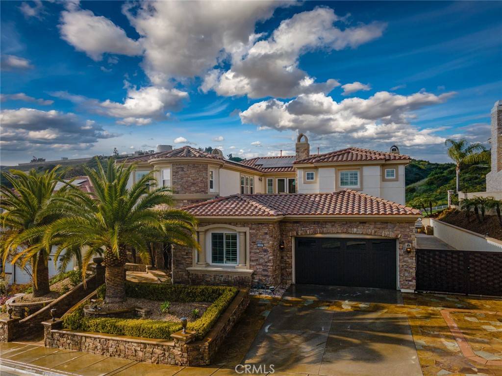 Yorba Linda, CA 92886,18287 Nicklaus RD