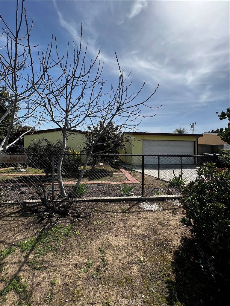 La Puente, CA 91744,636 N Nantes AVE