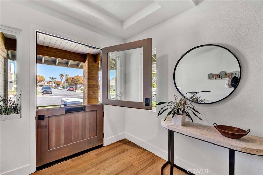 Huntington Beach, CA 92646,21921 Starfire LN