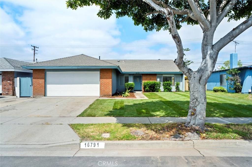 Huntington Beach, CA 92647,16791 Rhone LN