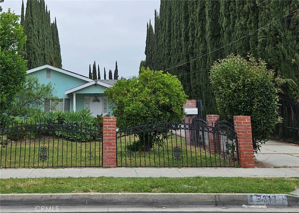 Downey, CA 90241,7317 Dinwiddie ST