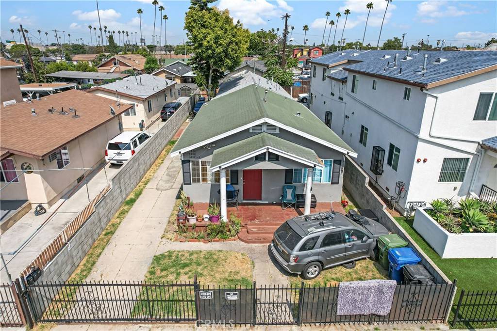 Los Angeles, CA 90044,6816 Denver AVE
