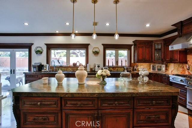 Huntington Beach, CA 92649,16852 Bolero LN